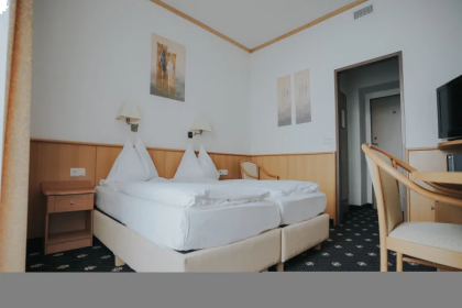 Hotel F1 Oostenrijk 3 nachten halfpension 27 juni t/m 30 juni 2025+circuittransfer per bus zaterdag/zondag